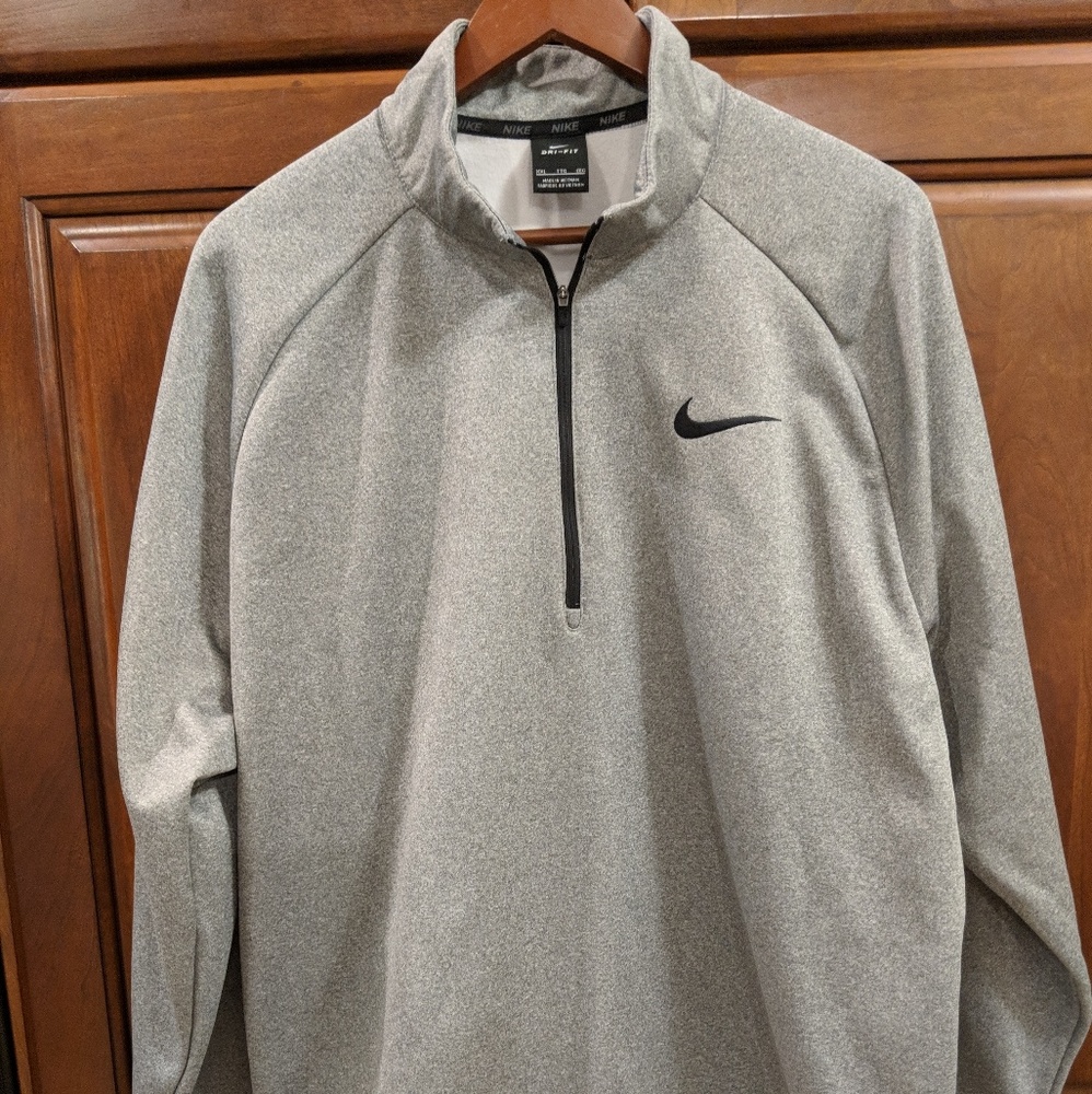 Nike 1/4 zipper pull over